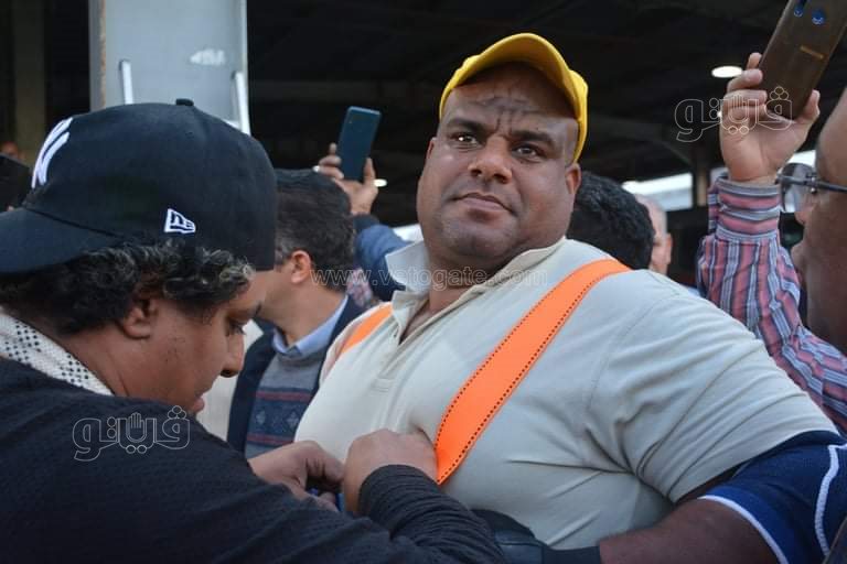 أشرف كابونجو أثناء سحب المترو (29)