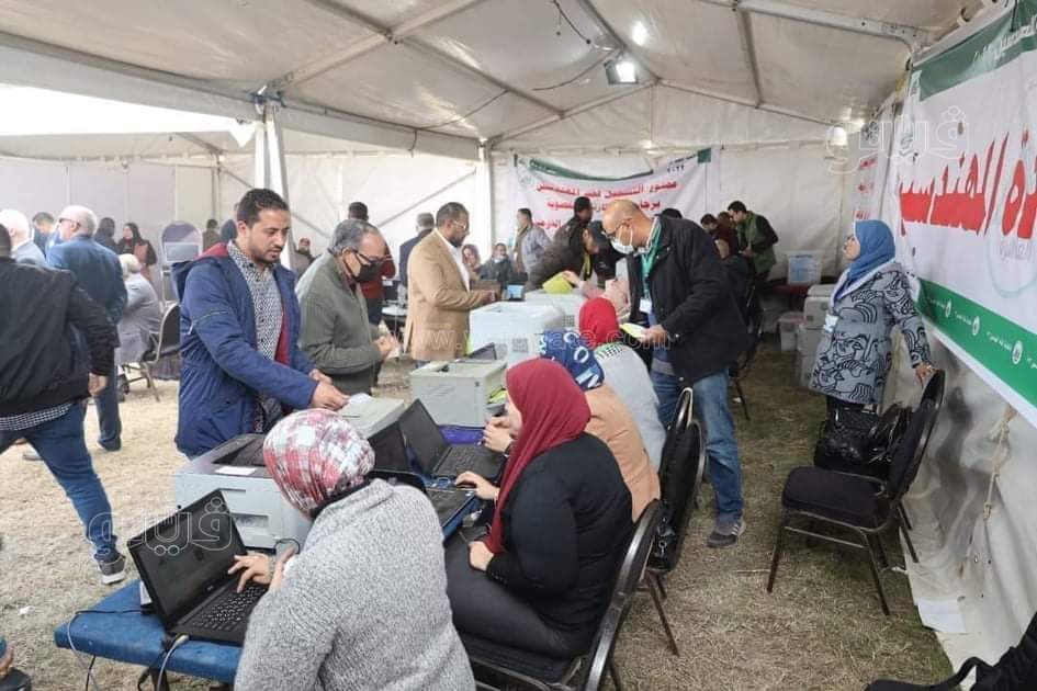 توافد أعضاء الجمعية العمومية في انتخابات المهندسين بالقاهرة (10)