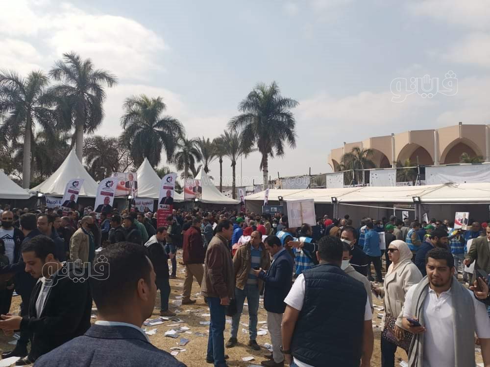 توافد أعضاء الجمعية العمومية في انتخابات المهندسين بالقاهرة (11)