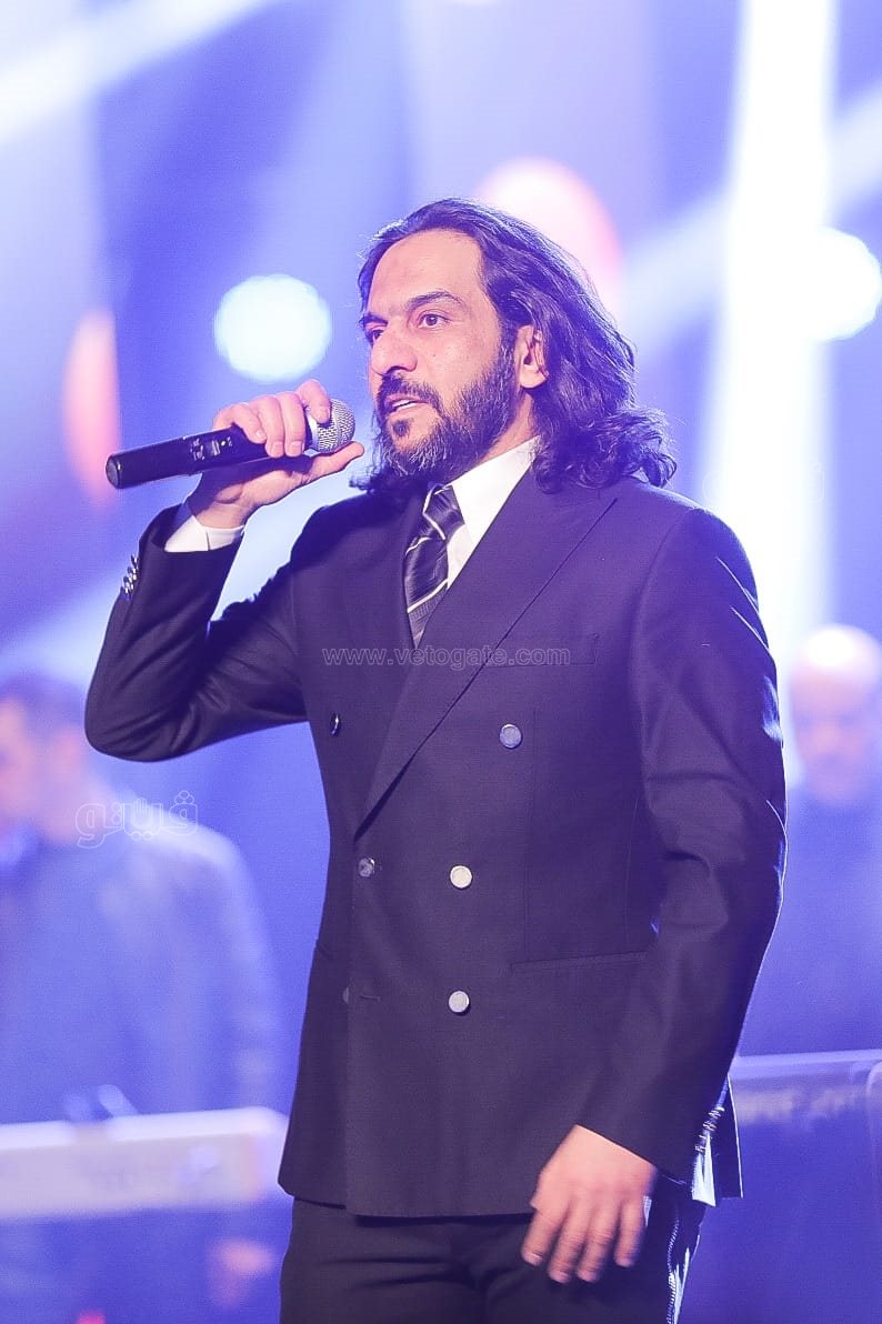 بهاء سلطان يشعل أوبرا جامعة مصر للعلوم والتكنولوجيا وسط حشود جماهيرية ضخمة (1)