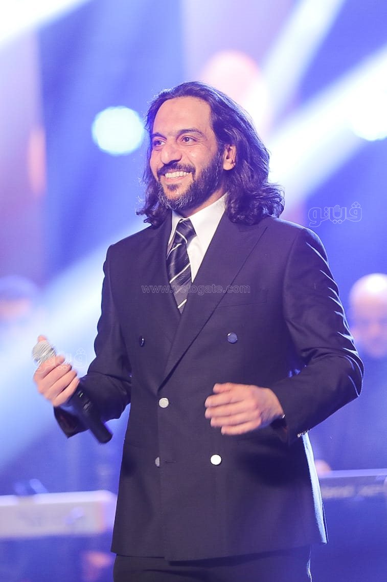 بهاء سلطان يشعل أوبرا جامعة مصر للعلوم والتكنولوجيا وسط حشود جماهيرية ضخمة (3)