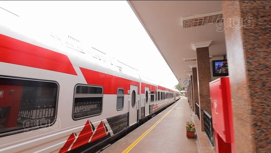 قطار درجة ثالثة مكيف (2)