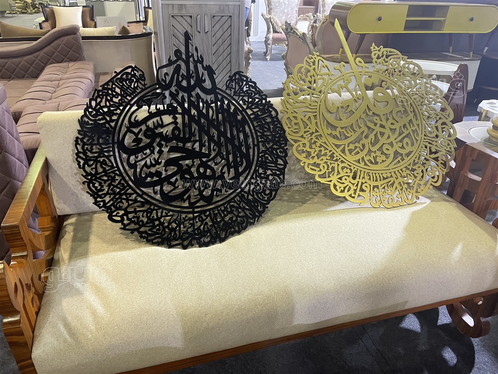 من داخل معرض صنع في دمياط.. صمم الانتريه على ذوقك وباسمك (1)