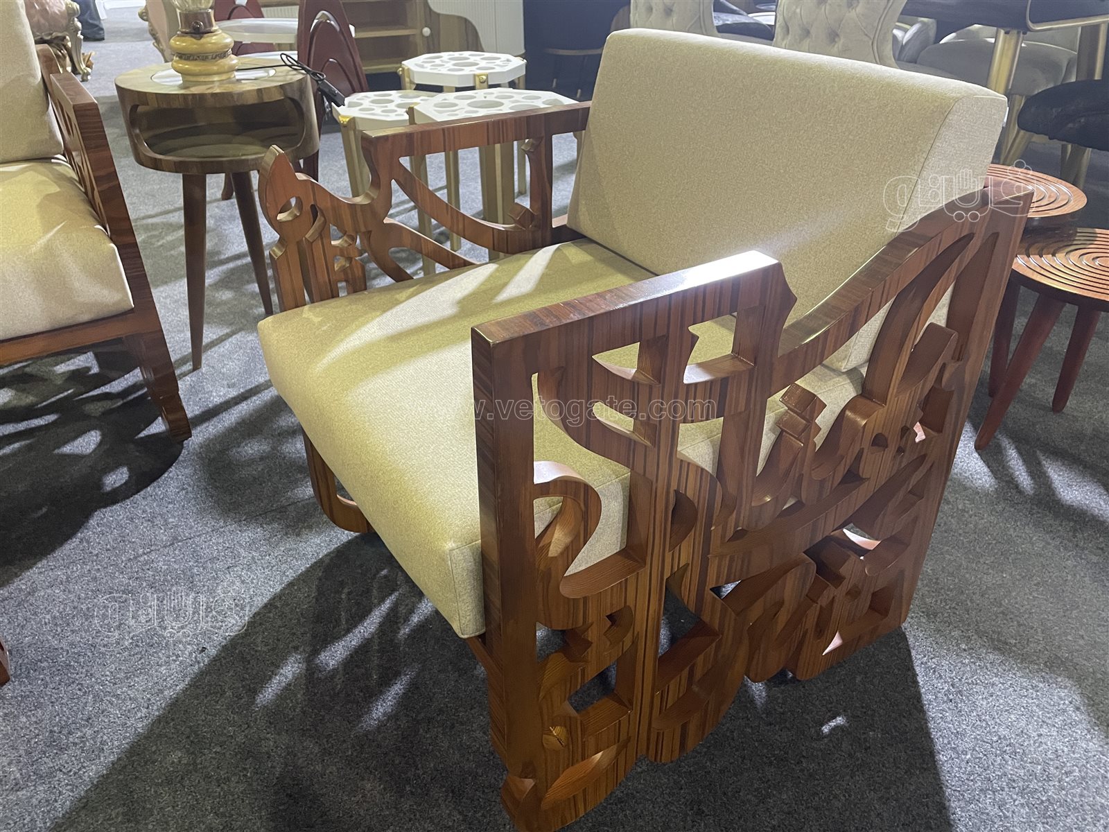 من داخل معرض صنع في دمياط.. صمم الانتريه على ذوقك وباسمك (2)