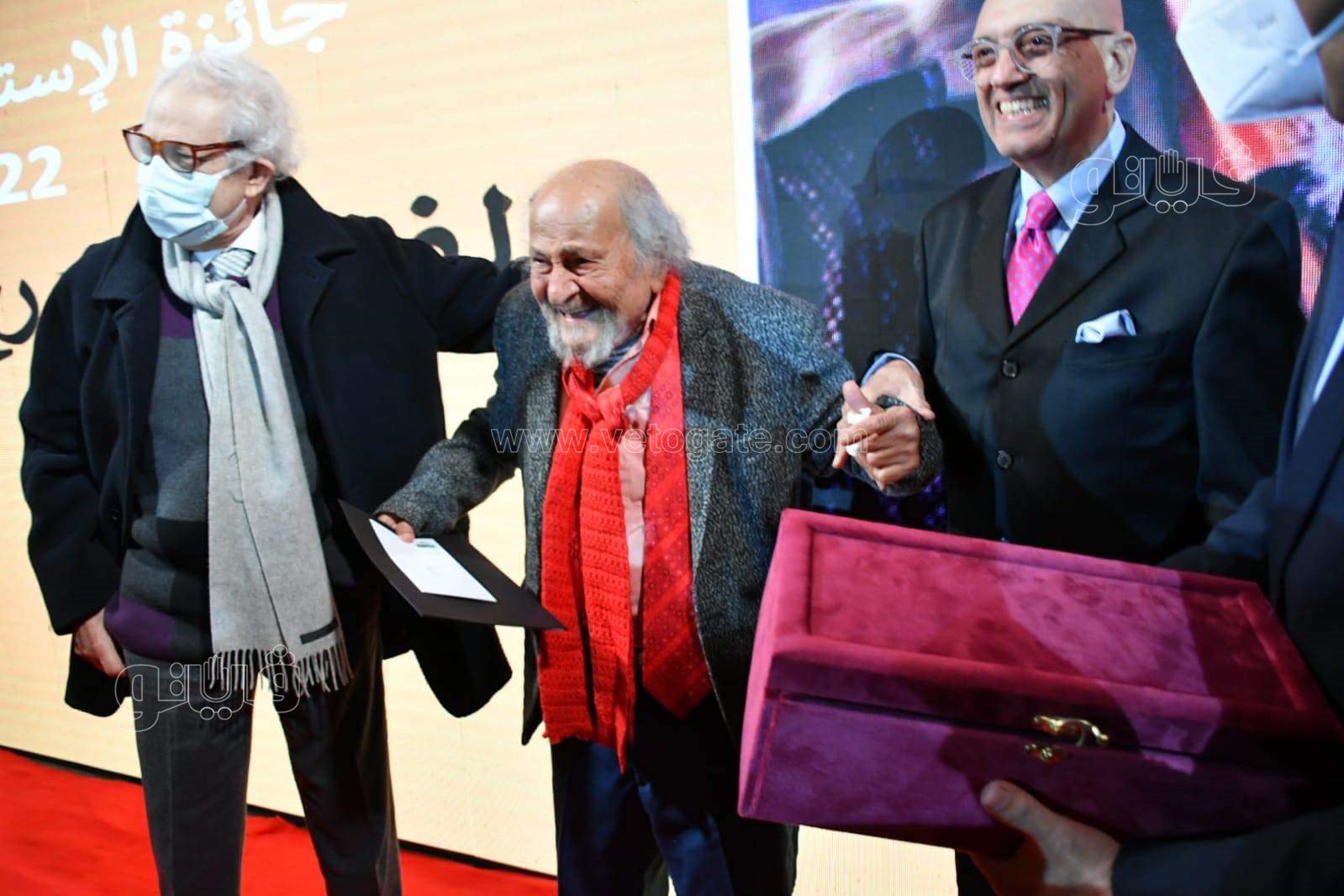 التشكيلي جورج بهجوري يتوج بجائزة فاروق حسني الكبرى  (2)