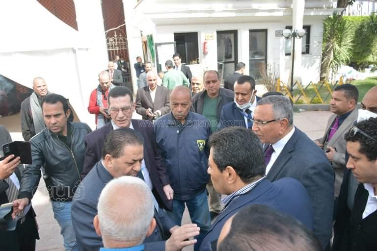 مشادة كلامية بين ياسر قورة واللجنة المشرفة على انتخابات رئاسة الوفد (3)