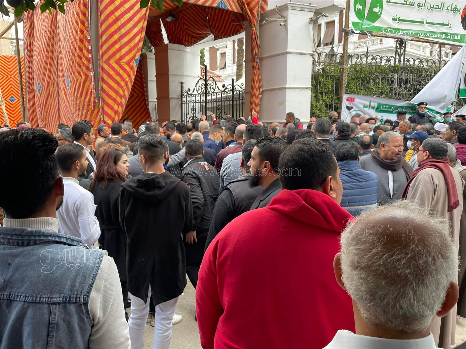 تزايد أعداد الناخبين في انتخابات رئاسة حزب الوفد (1)