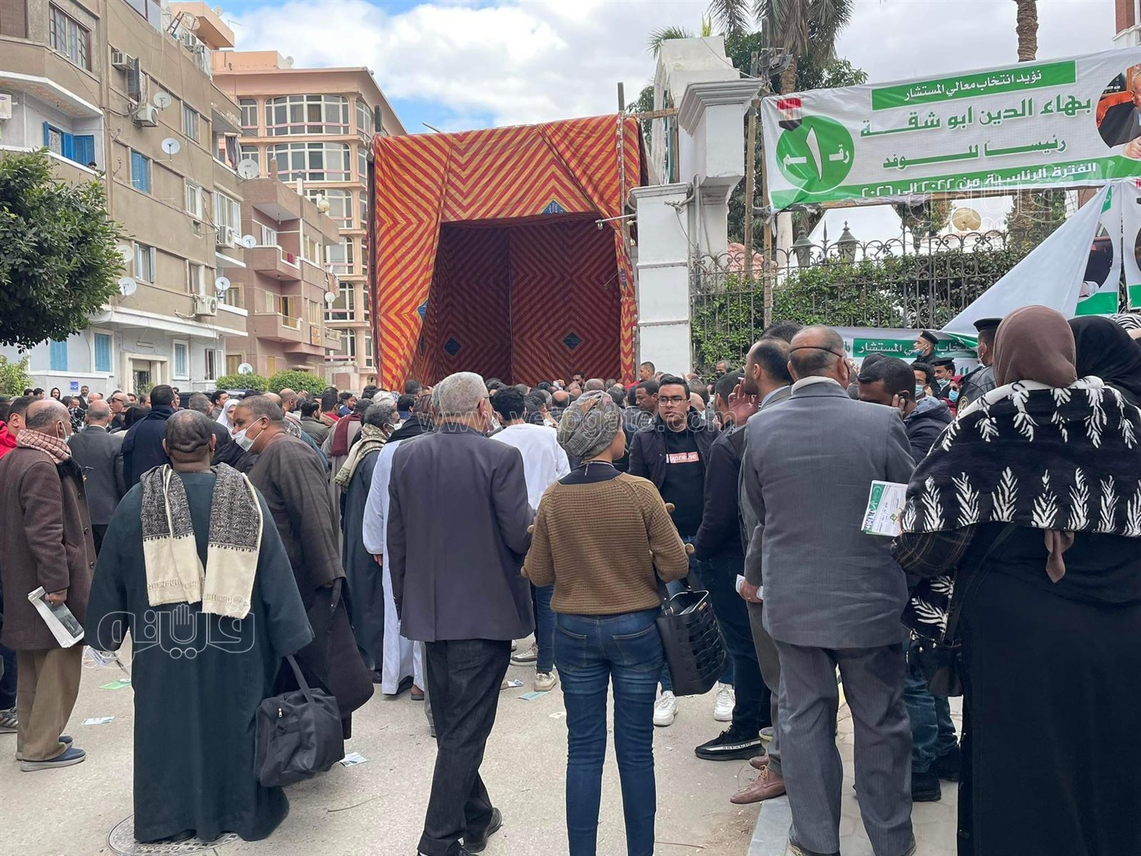 تزايد أعداد الناخبين في انتخابات رئاسة حزب الوفد (9)