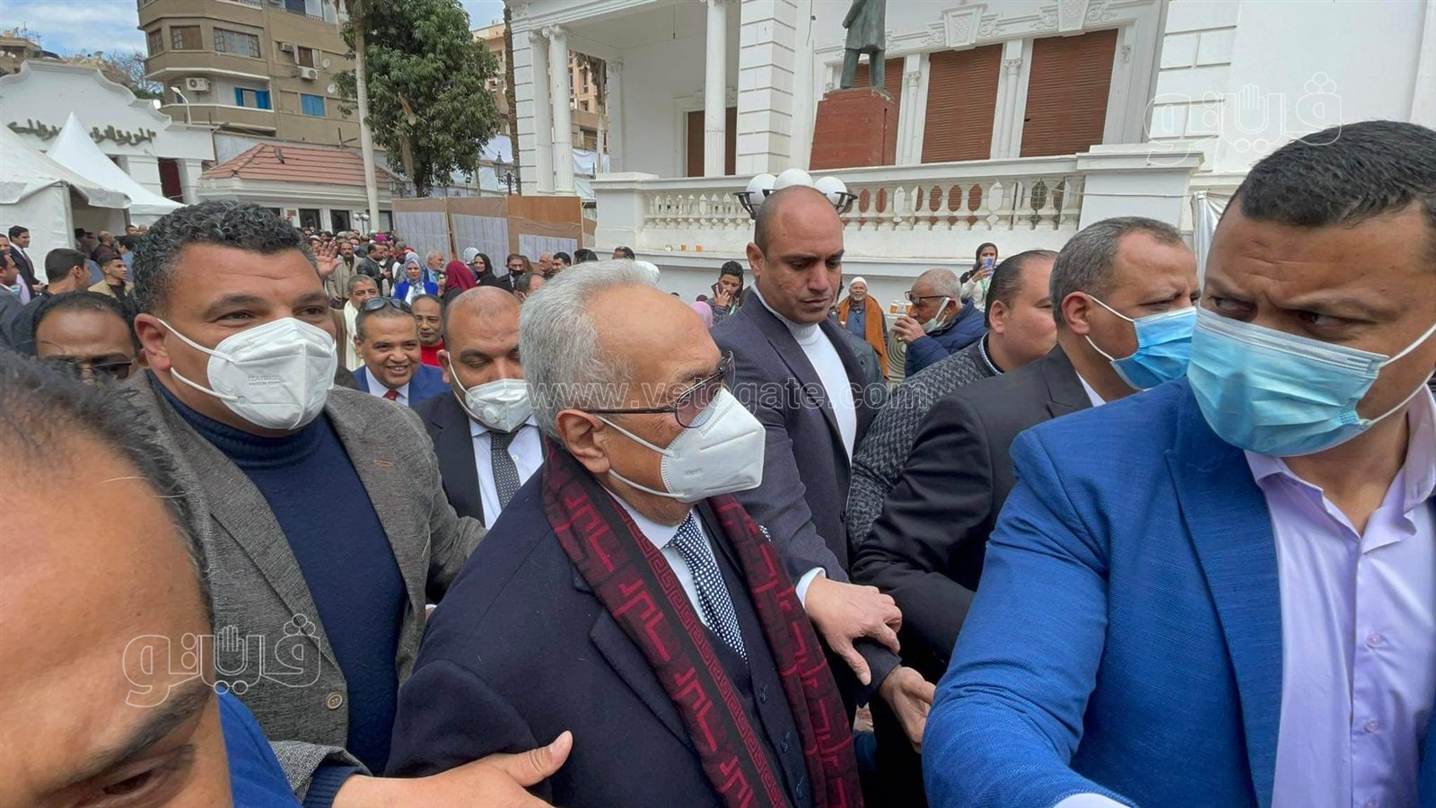 أبو شقة يصل مقار الاقتراع للإدلاء بصوته في انتخابات رئاسة الوفد (13)