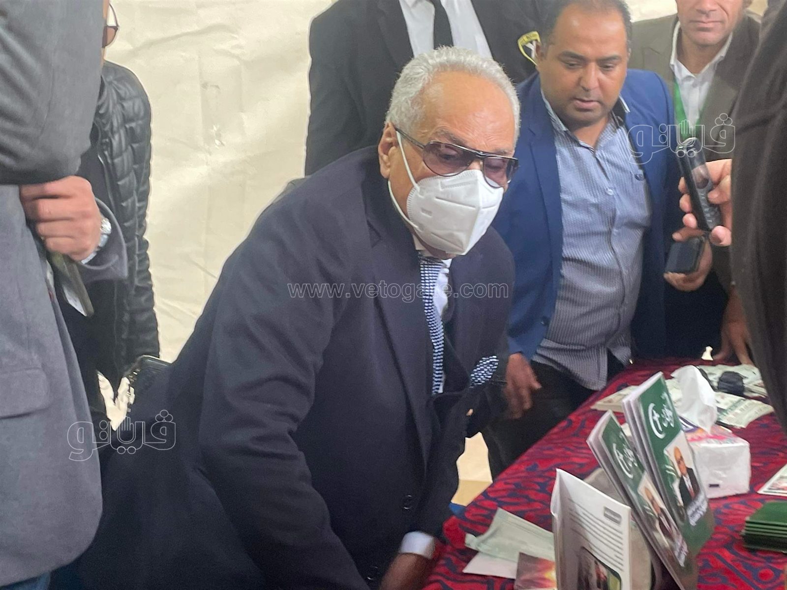 أبو شقة يصل مقار الاقتراع للإدلاء بصوته في انتخابات رئاسة الوفد (14)