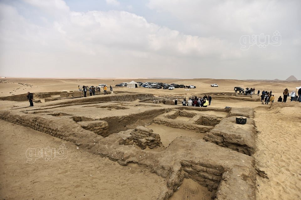 اكتشاف 5 مقابر منقوشة لكبار رجال الدولة القديمة (27)