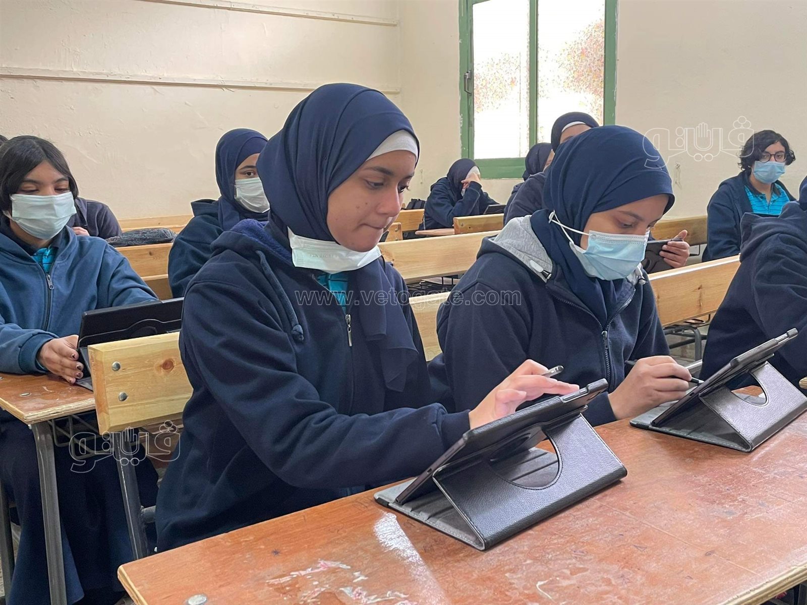 طالبات أولى ثانوي في العجوزة يؤدون الامتحان التجريبي على التابلت (1)