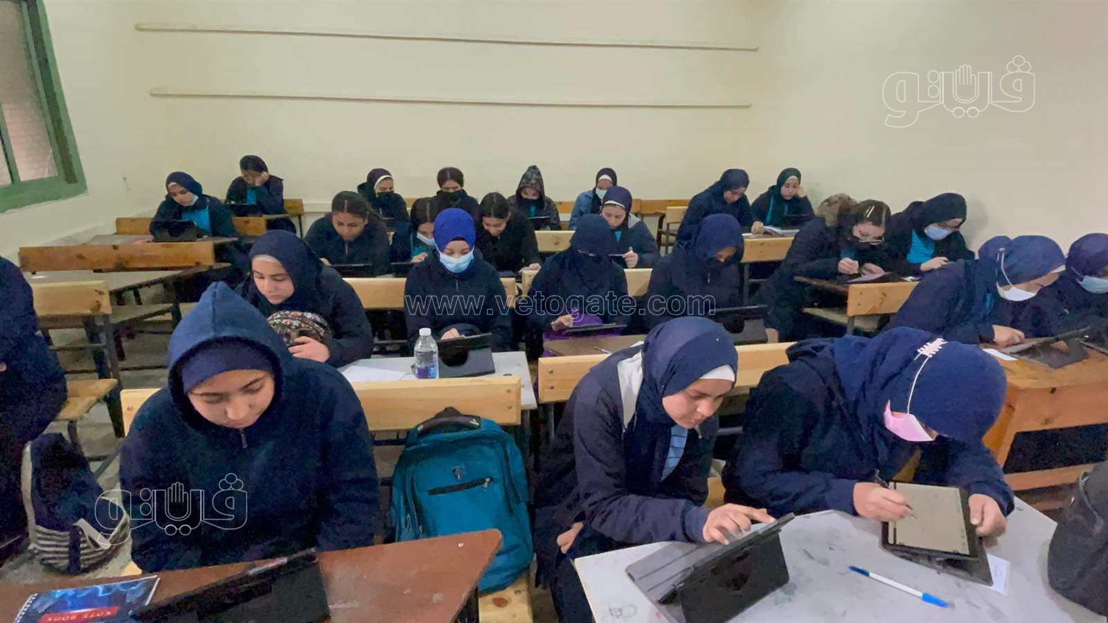 طالبات أولى ثانوي في العجوزة يؤدون الامتحان التجريبي على التابلت (8)