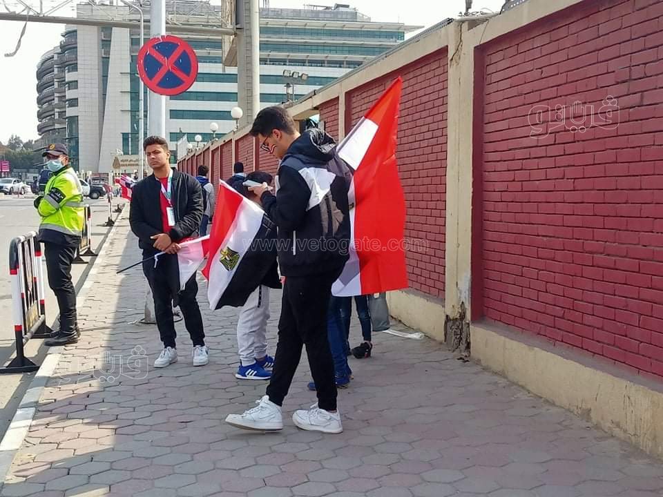 توافد الجماهير إلى استاد القاهرة لحضور مباراة مصر والسنغال (6)