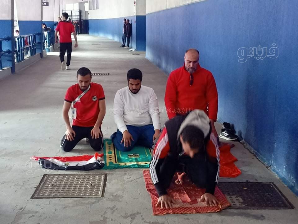 احتشاد الجماهير المصرية باستاد القاهرة قبل مواجهة السنغال (2)