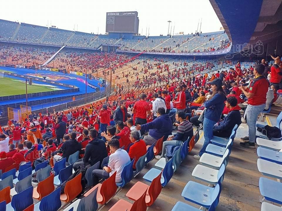 احتشاد الجماهير المصرية باستاد القاهرة قبل مواجهة السنغال (4)