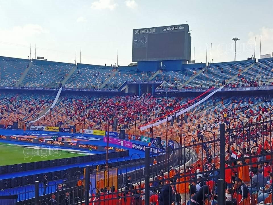 احتشاد الجماهير المصرية باستاد القاهرة قبل مواجهة السنغال (5)