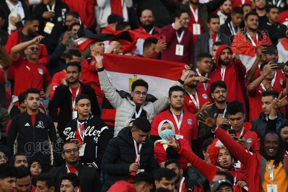 الجميلات يخطفن الأنظار بمدرجات استاد القاهرة (11)