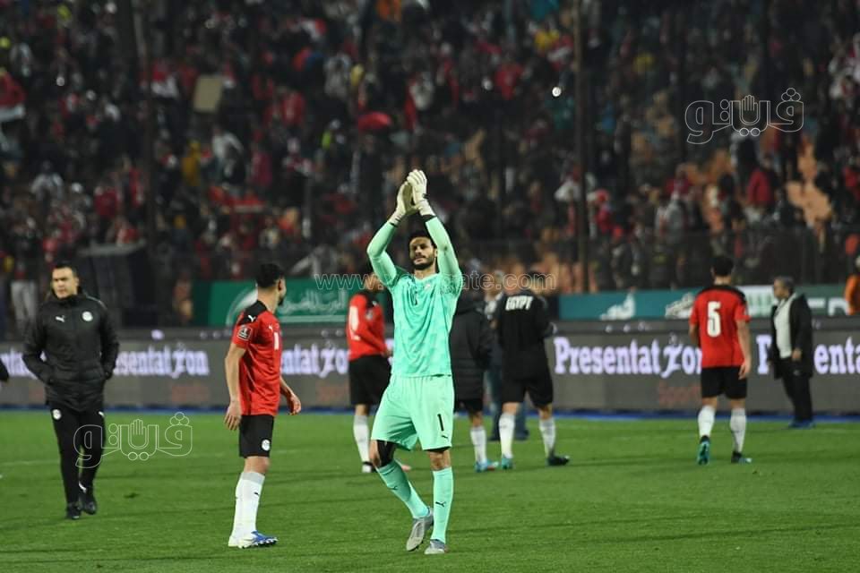 حزن محمد صلاح وفرحة الشناوي والحضري.. مشاهد بعد لقاء مصر والسنغال (8)