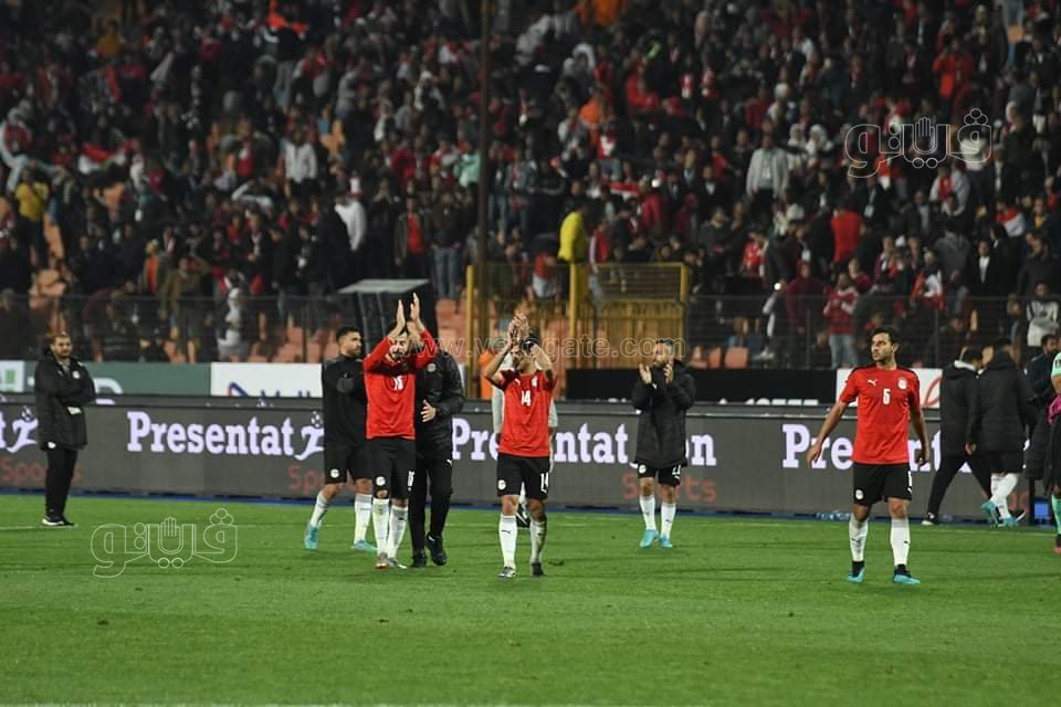 حزن محمد صلاح وفرحة الشناوي والحضري.. مشاهد بعد لقاء مصر والسنغال (9)