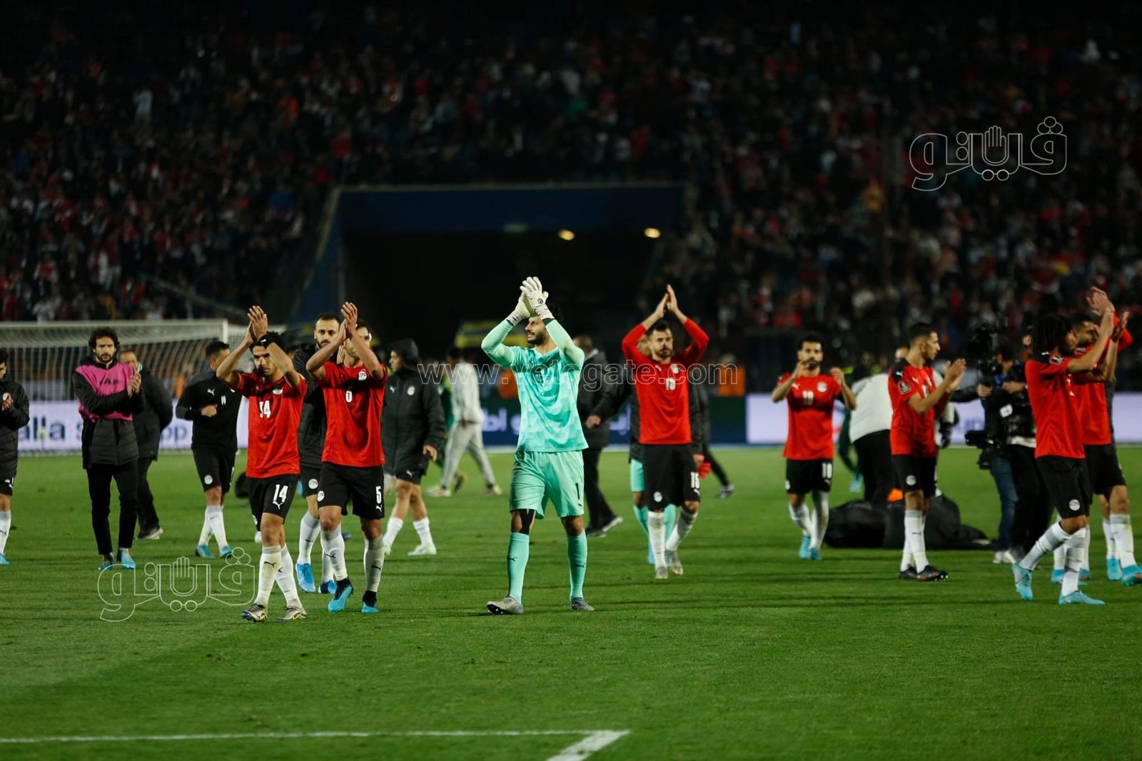 حزن محمد صلاح وفرحة الشناوي والحضري.. مشاهد بعد لقاء مصر والسنغال (11)