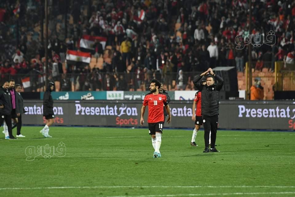 حزن محمد صلاح وفرحة الشناوي والحضري.. مشاهد بعد لقاء مصر والسنغال (14)