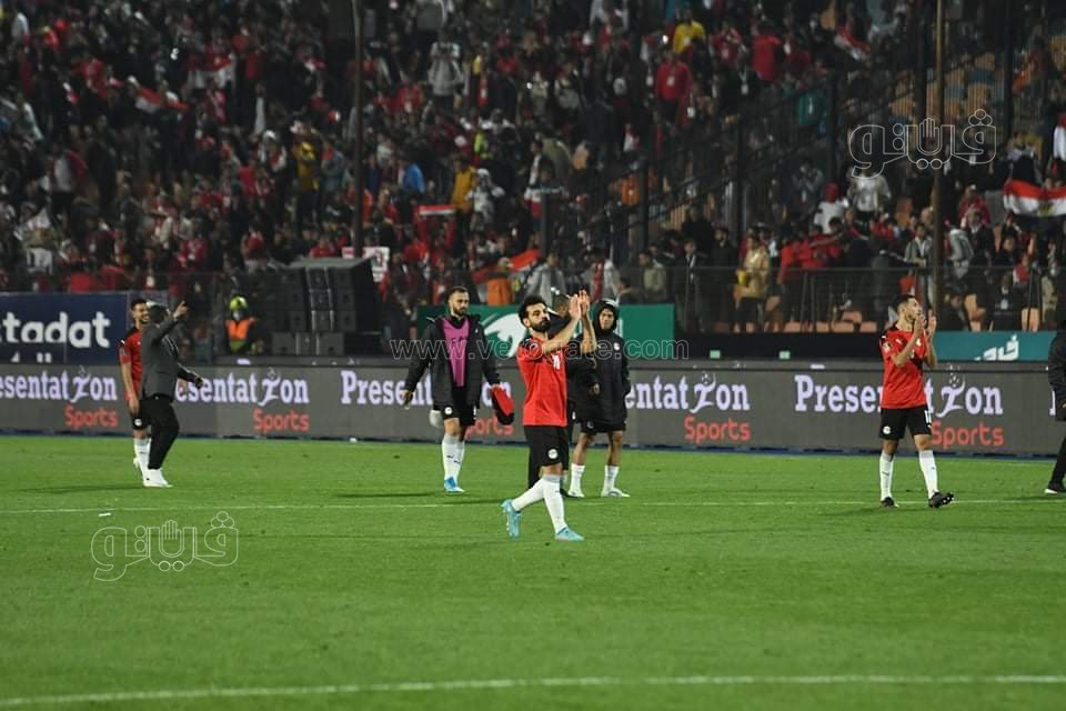 حزن محمد صلاح وفرحة الشناوي والحضري.. مشاهد بعد لقاء مصر والسنغال (18)