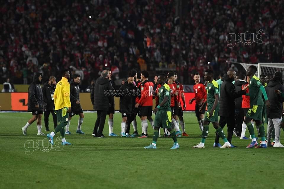 حزن محمد صلاح وفرحة الشناوي والحضري.. مشاهد بعد لقاء مصر والسنغال (20)