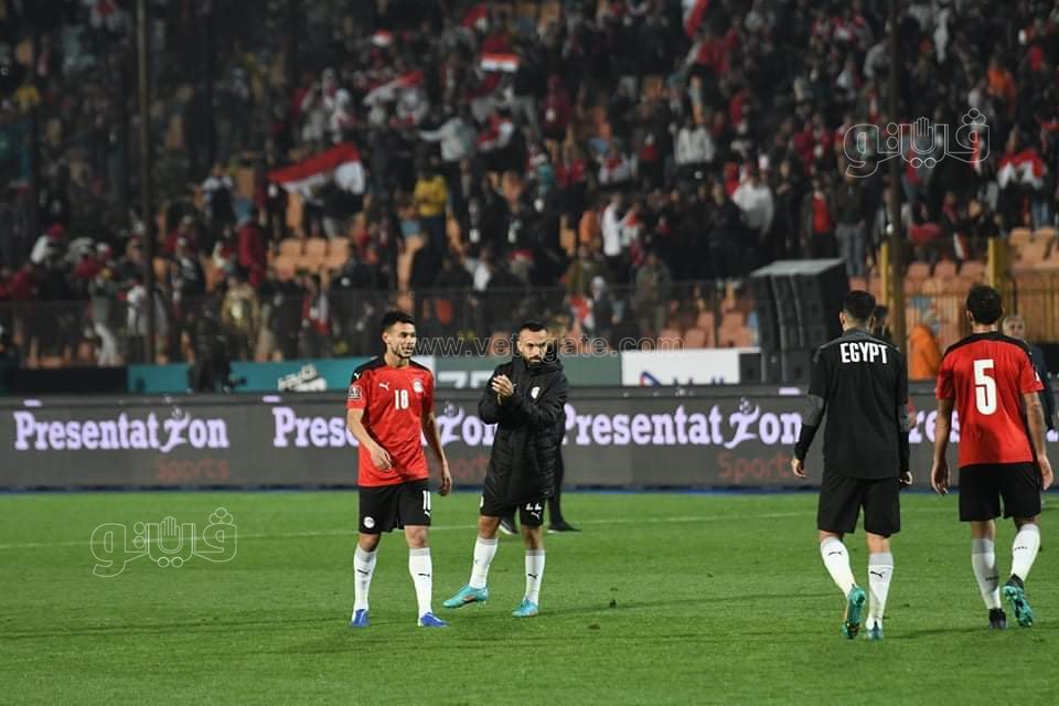 حزن محمد صلاح وفرحة الشناوي والحضري.. مشاهد بعد لقاء مصر والسنغال (21)