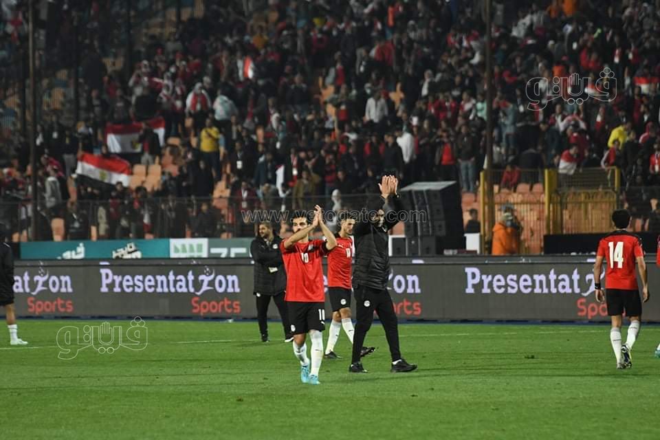 حزن محمد صلاح وفرحة الشناوي والحضري.. مشاهد بعد لقاء مصر والسنغال (24)