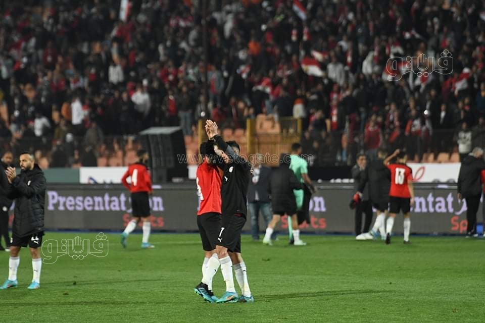 حزن محمد صلاح وفرحة الشناوي والحضري.. مشاهد بعد لقاء مصر والسنغال (25)