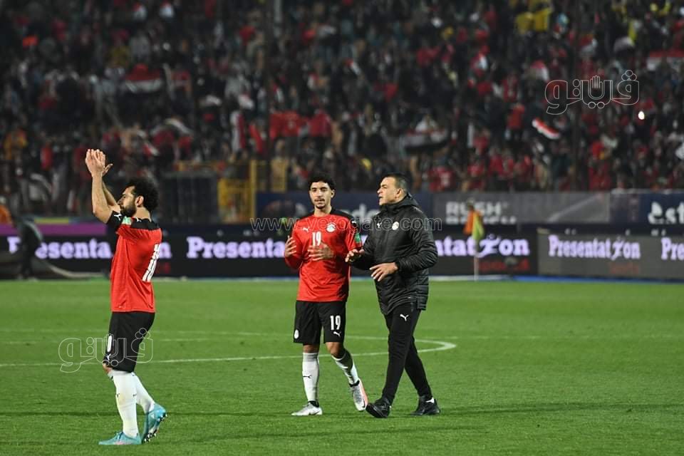 حزن محمد صلاح وفرحة الشناوي والحضري.. مشاهد بعد لقاء مصر والسنغال (28)