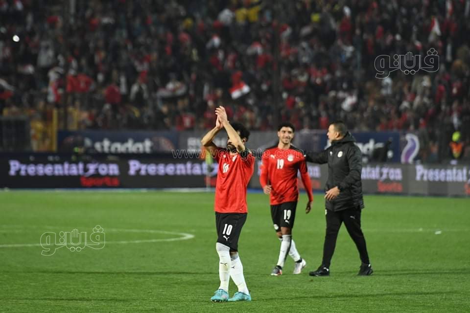 حزن محمد صلاح وفرحة الشناوي والحضري.. مشاهد بعد لقاء مصر والسنغال (30)