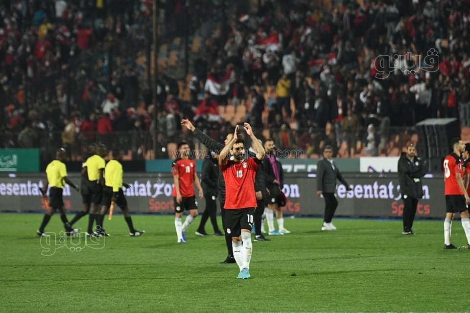 حزن محمد صلاح وفرحة الشناوي والحضري.. مشاهد بعد لقاء مصر والسنغال (35)