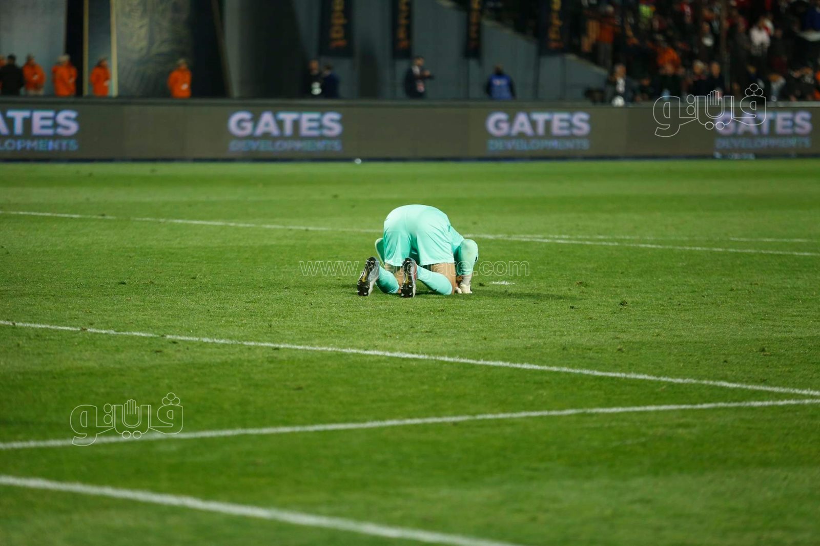 حزن محمد صلاح وفرحة الشناوي والحضري.. مشاهد بعد لقاء مصر والسنغال (36)