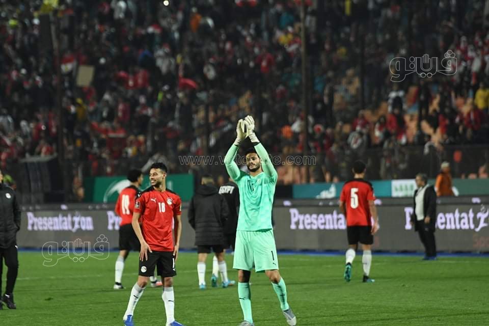 حزن محمد صلاح وفرحة الشناوي والحضري.. مشاهد بعد لقاء مصر والسنغال (44)