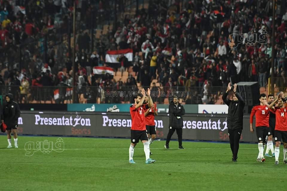 حزن محمد صلاح وفرحة الشناوي والحضري.. مشاهد بعد لقاء مصر والسنغال (45)
