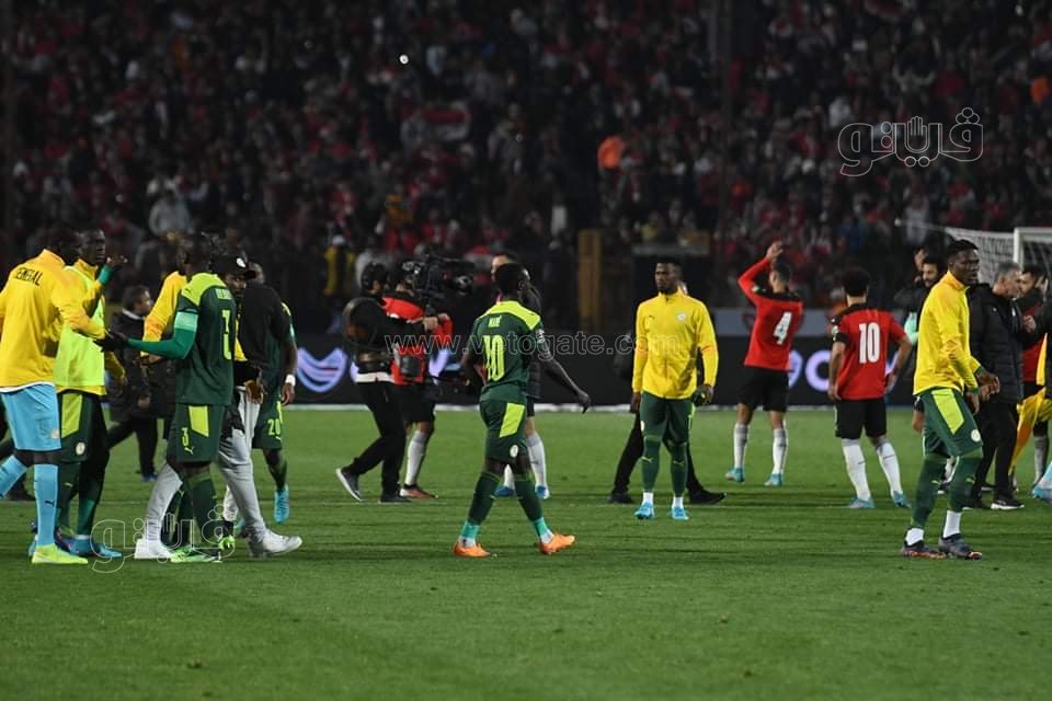حزن محمد صلاح وفرحة الشناوي والحضري.. مشاهد بعد لقاء مصر والسنغال (48)