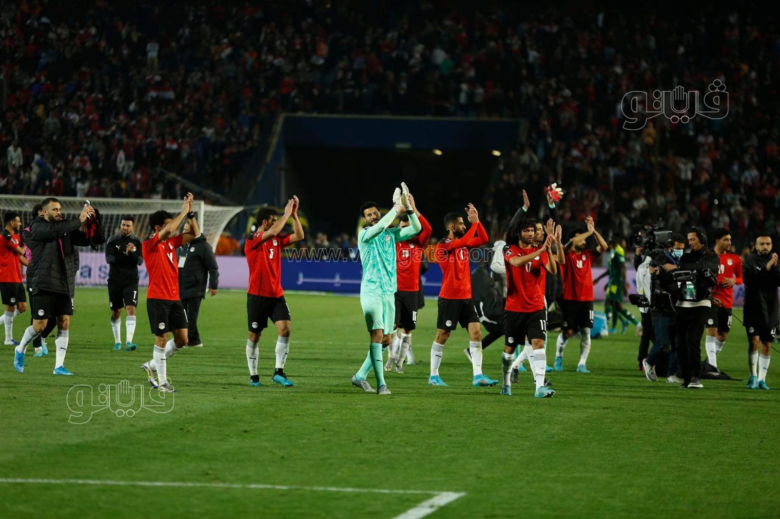 حزن محمد صلاح وفرحة الشناوي والحضري.. مشاهد بعد لقاء مصر والسنغال (59)