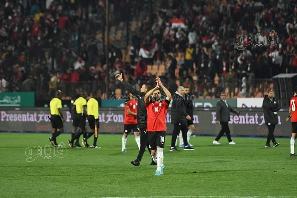 حزن محمد صلاح وفرحة الشناوي والحضري.. مشاهد بعد لقاء مصر والسنغال (64)