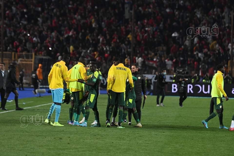 حزن محمد صلاح وفرحة الشناوي والحضري.. مشاهد بعد لقاء مصر والسنغال (68)