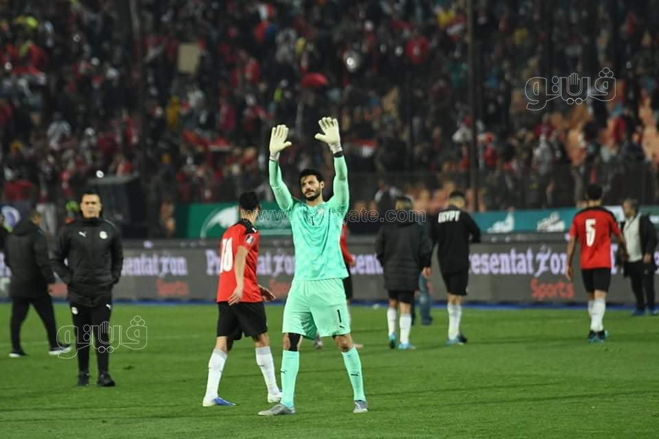 حزن محمد صلاح وفرحة الشناوي والحضري.. مشاهد بعد لقاء مصر والسنغال (69)