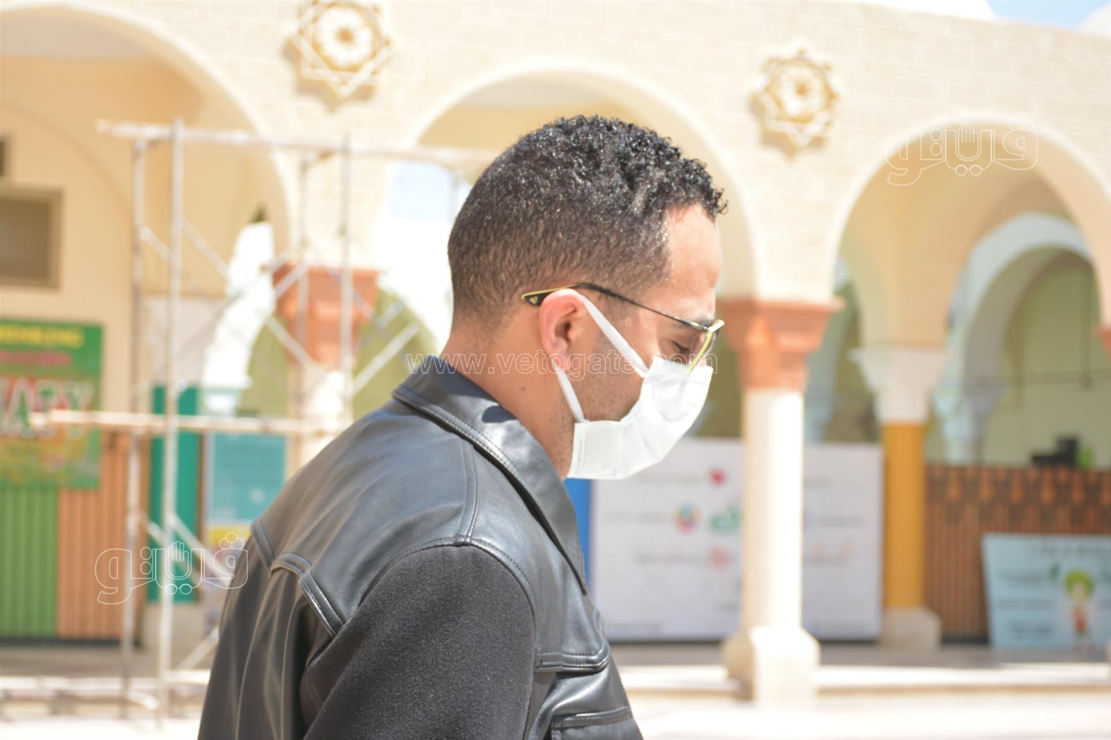 أشرف زكي ونهال عنبر وعصام السقا في جنازة أحمد حلاوة (9)