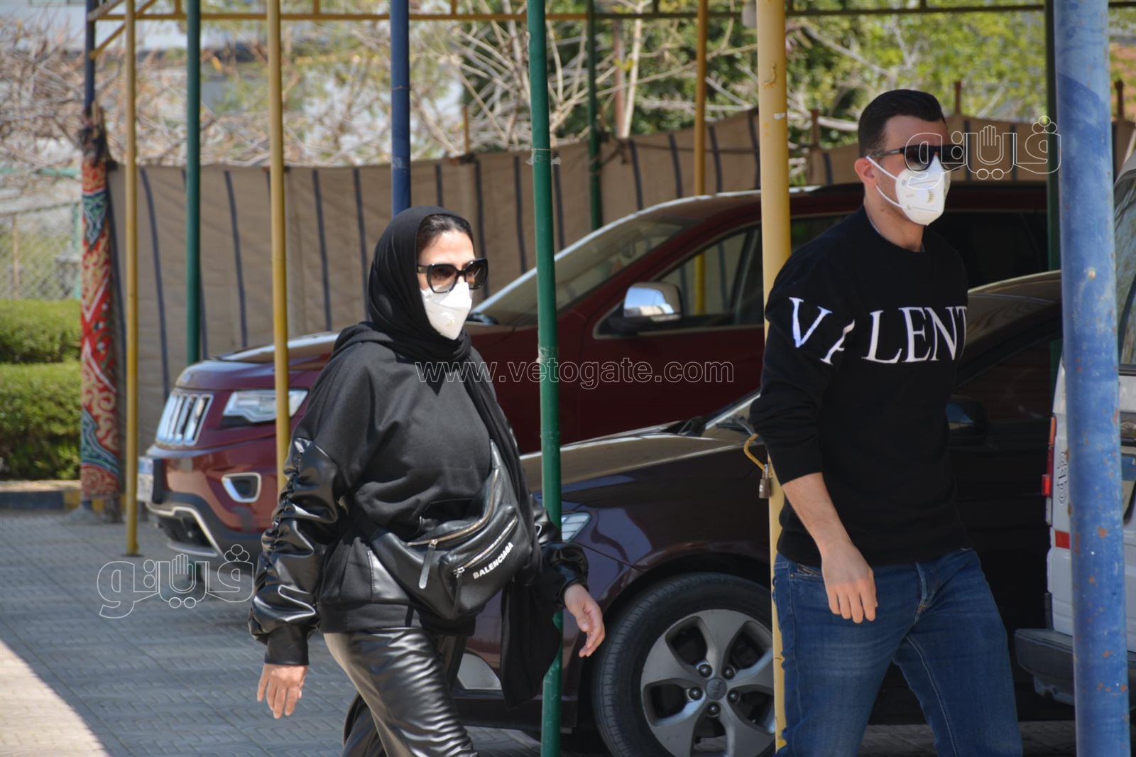 دنيا سمير غانم ورامي رضوان يشاركان في جنازة أحمد حلاوة (1)