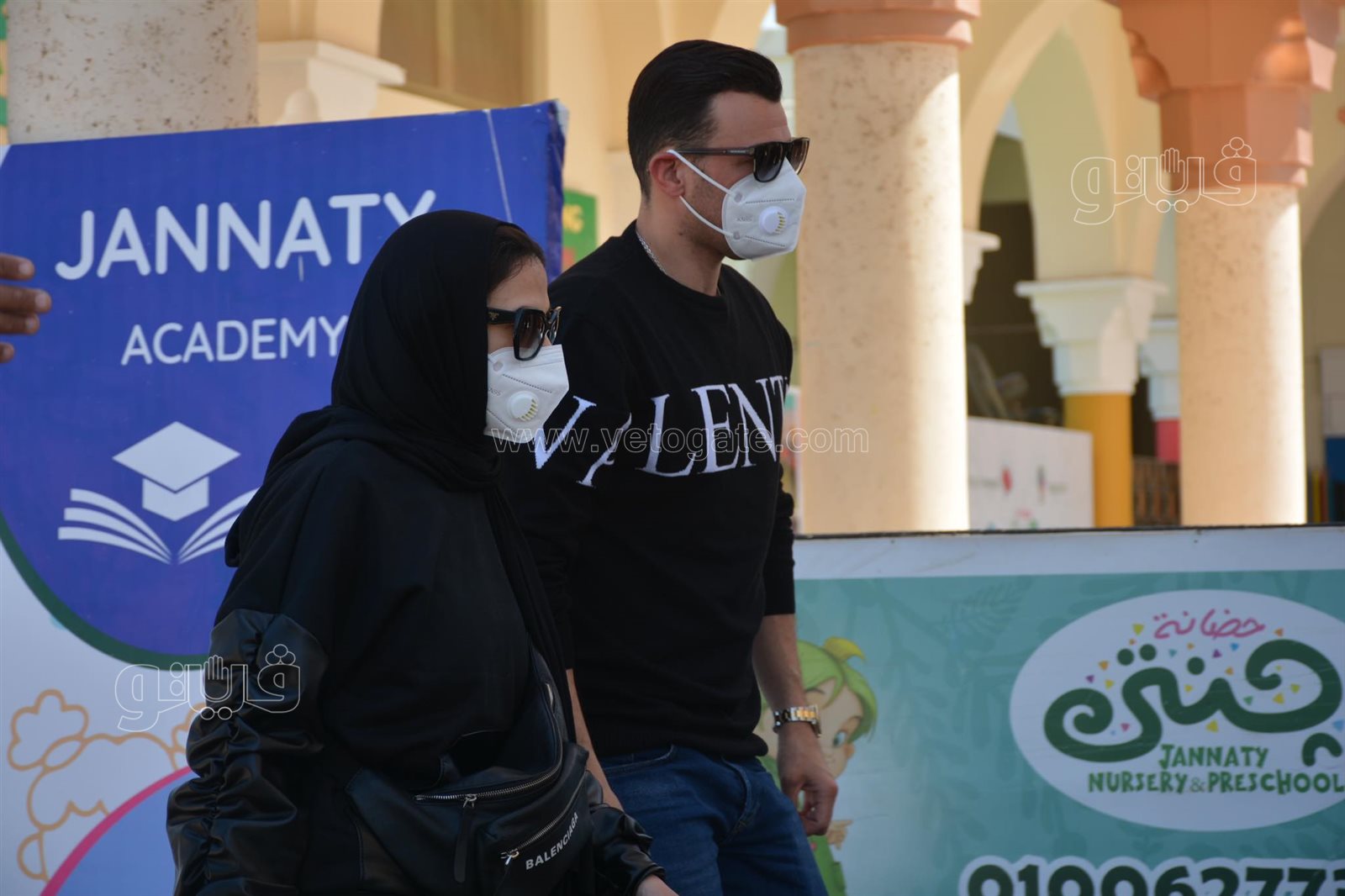 دنيا سمير غانم ورامي رضوان يشاركان في جنازة أحمد حلاوة (8)