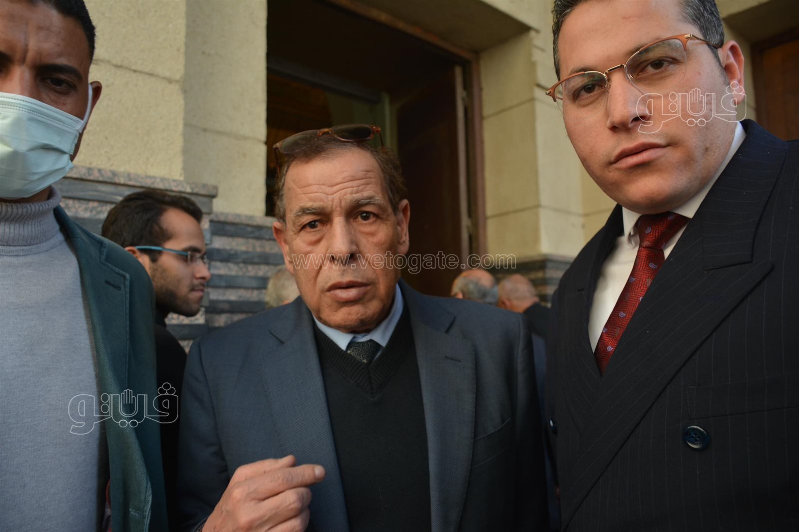 صلاة الجنازة على الراحل رجائي عطية بمسجد عمر مكرم (7)