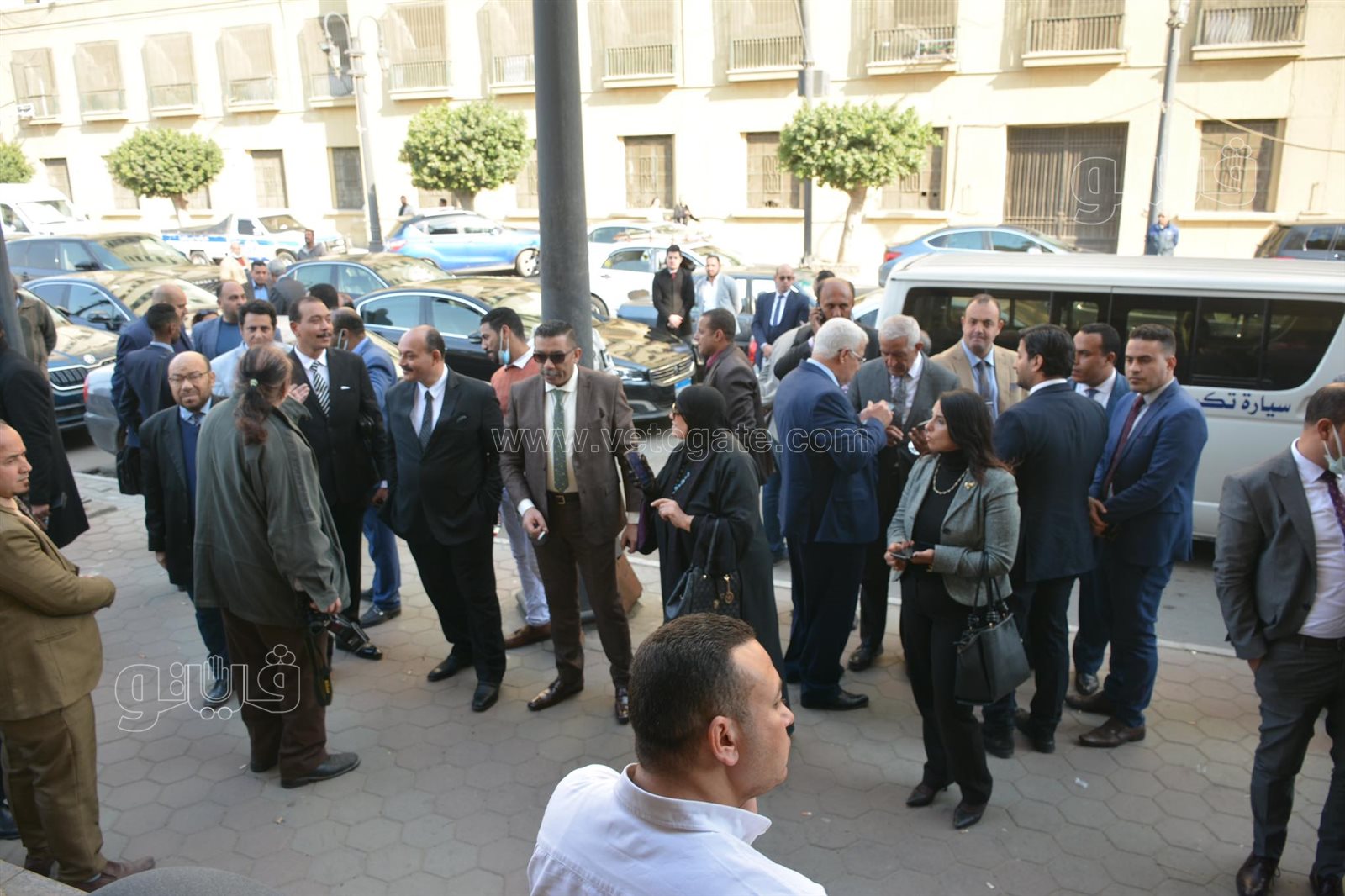 صلاة الجنازة على الراحل رجائي عطية بمسجد عمر مكرم (21)