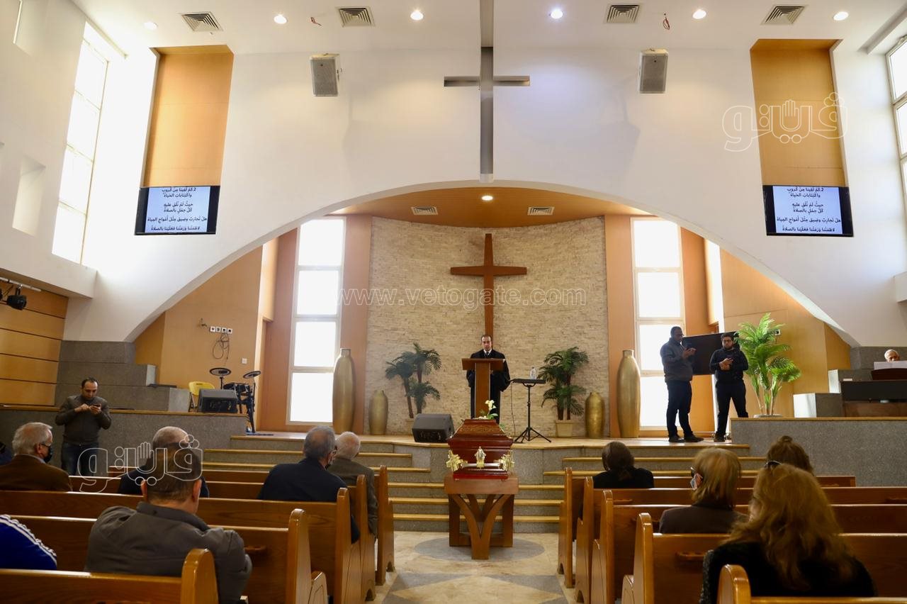 تشييع جثمان الفنان عهدي صادق (11)