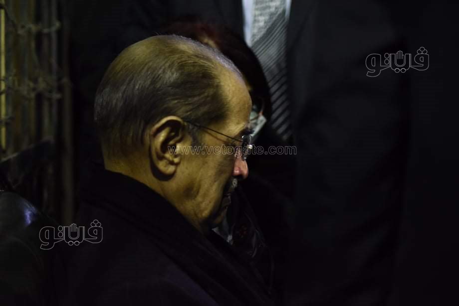 انهيار فريد الديب في عزاء رجائي عطية (14)