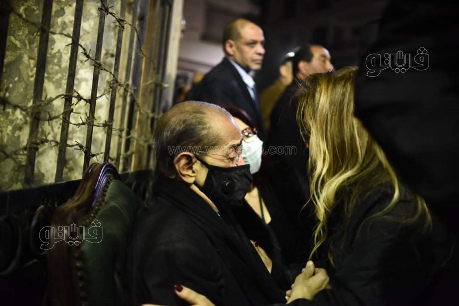 انهيار فريد الديب في عزاء رجائي عطية (31)